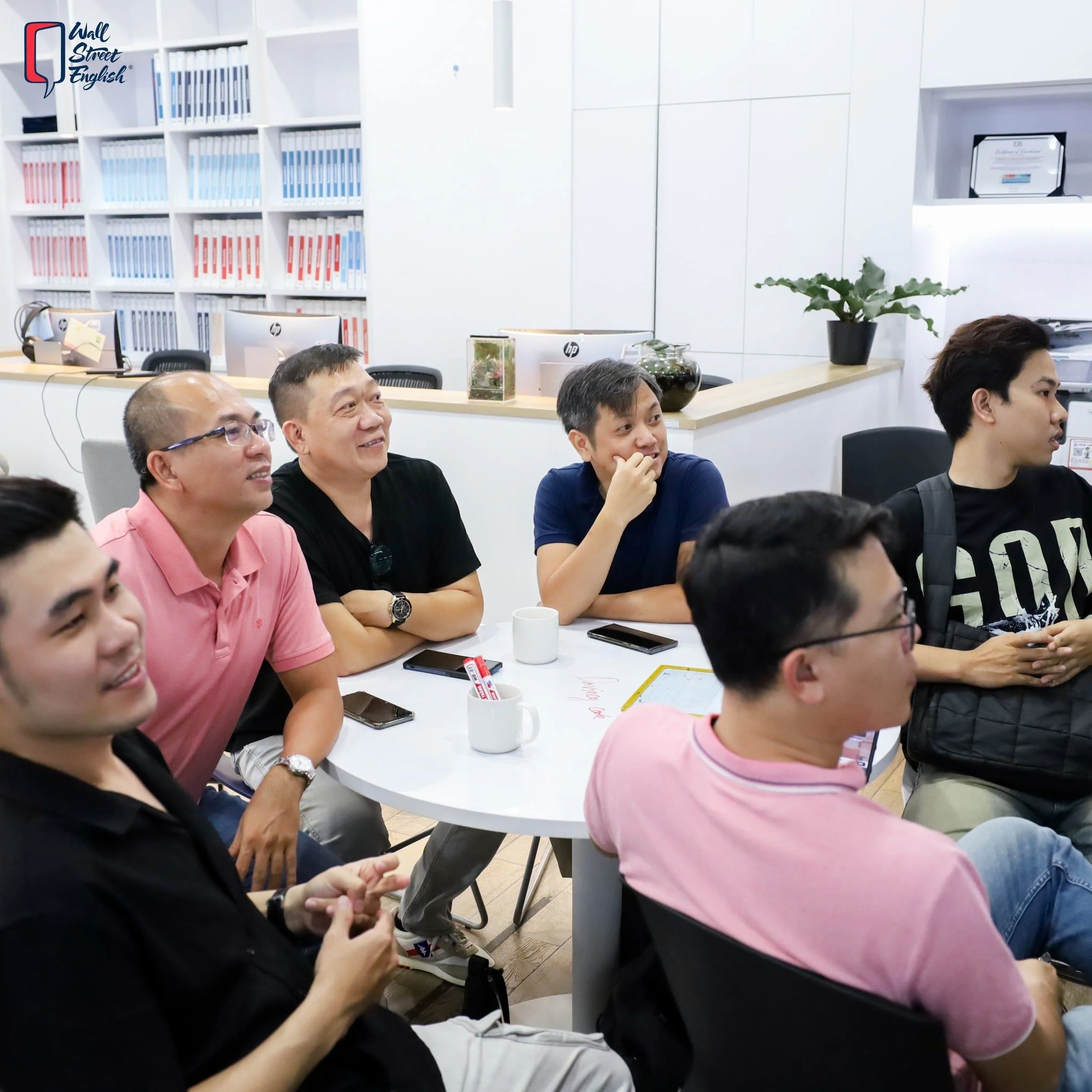 học giao tiếp tiếng anh cho người bận rộn 5-min.jpg