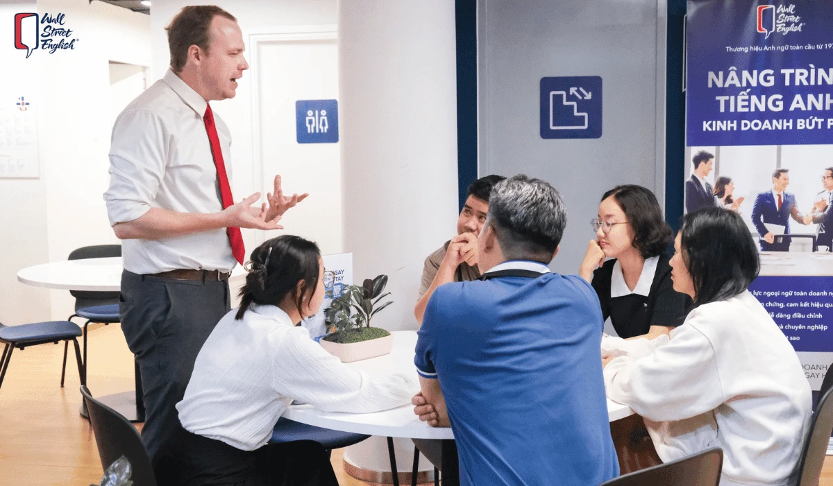 học tiếng Anh với người bản xứ.png