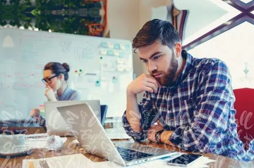 Estudiante de Wall Street English en una clase online